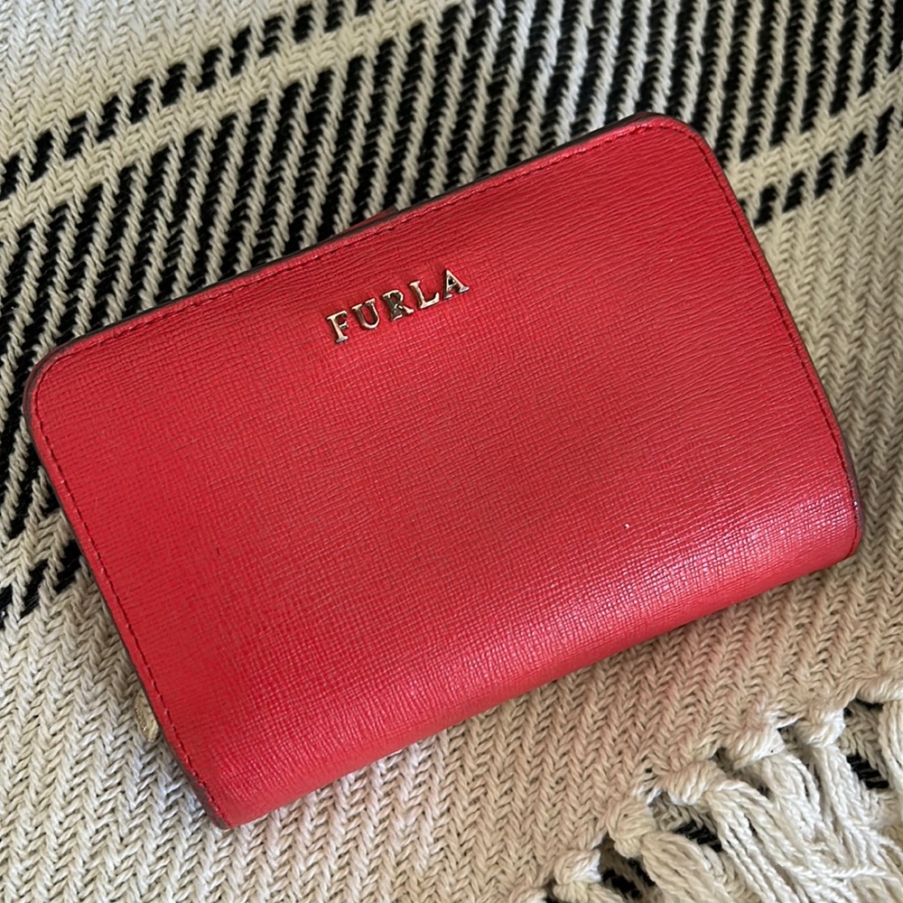 Hot Orange Furla Babylon wallet